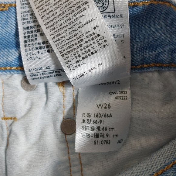 Levi's‎ Women's Cutoff 501 Denim Shorts 26 - Picture 3 of 5
